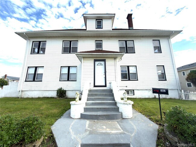 Building Photo - 302 W Hudson St