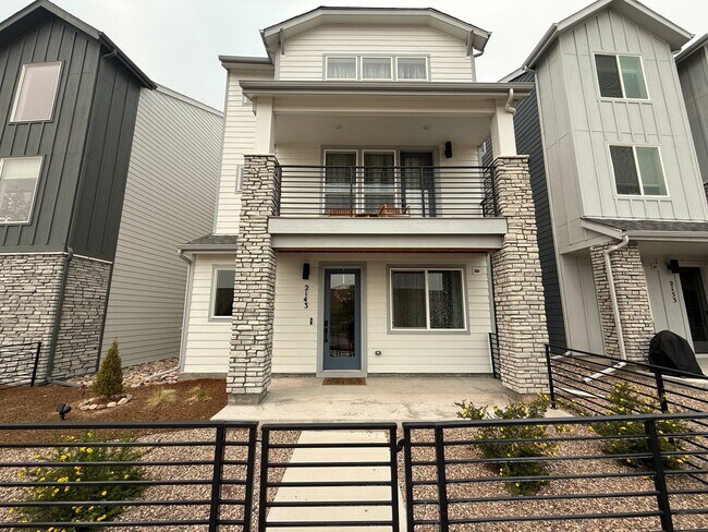 Building Photo - 2143 Arikaree Hts