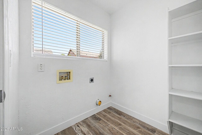 Building Photo - 2423 E Winged Foot Dr