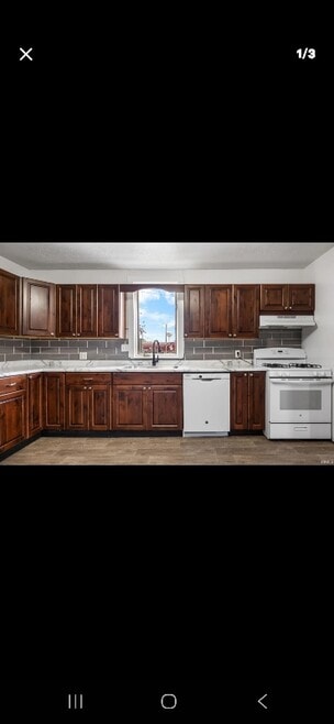 Building Photo - 206 S Washington St