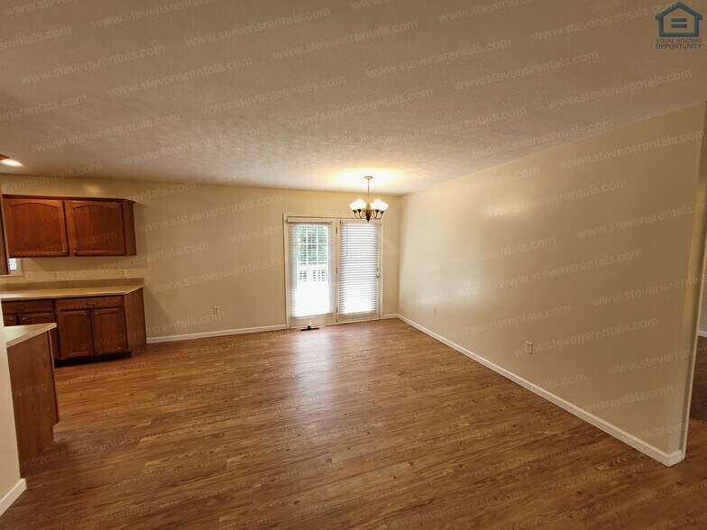 Building Photo - 511 Forrest Cove Ln