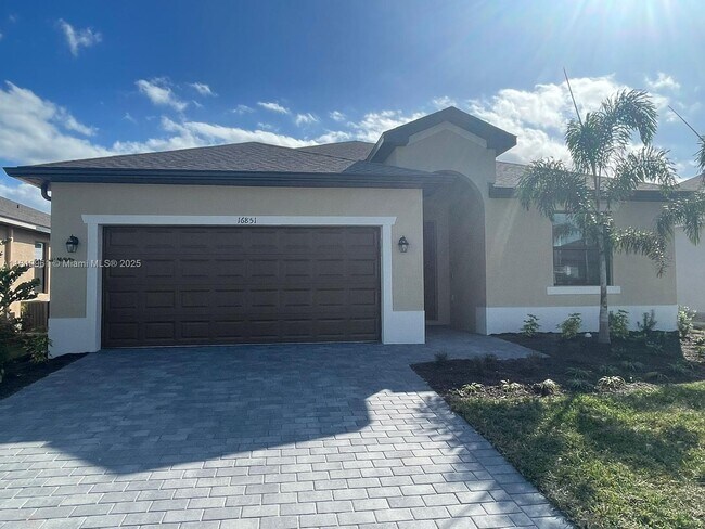 Primary Photo - 16851 Cayo Key Dr