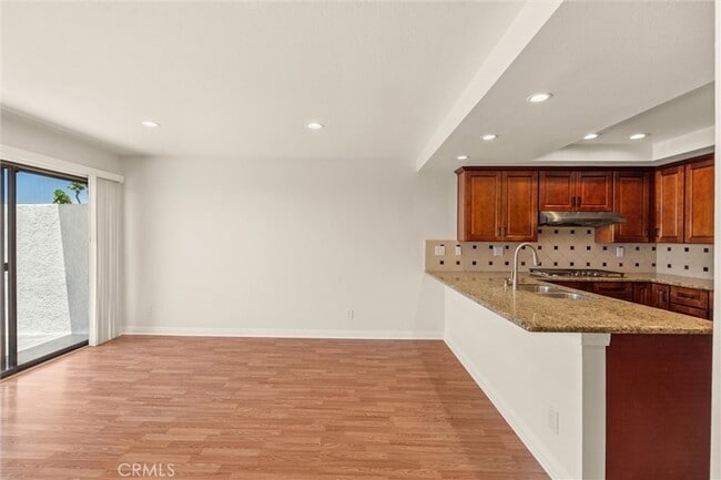 Building Photo - 25 Ocean Crest Ct