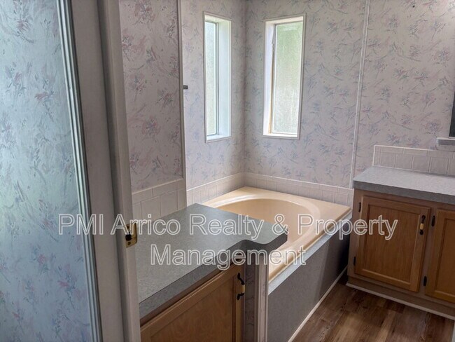 Building Photo - 3510 Petticoat Jct