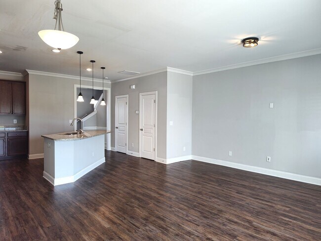 Building Photo - Charming Townhome located in the Settlers Landing Community in Concord NC!