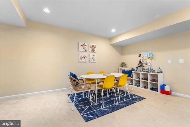 Building Photo - 15119 Kroll Ln