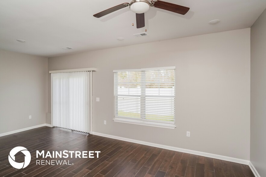 Building Photo - 2117 Paddle Wheel Dr