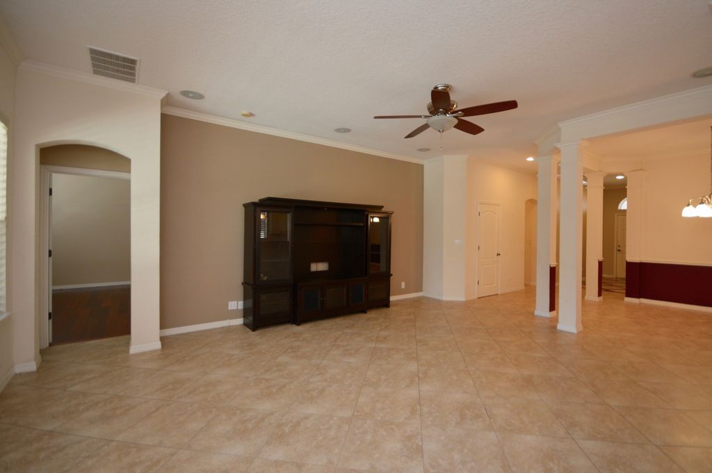 Building Photo - 610 Victoria Hills Dr