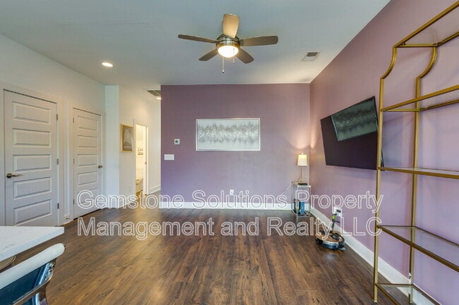 Building Photo - 300 Stewarts Ferry Pike