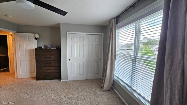 Building Photo - 9337 Ellis Way