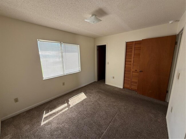 Building Photo - 3032 SE 5th Terrace