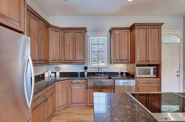 Building Photo - GORGEOUS LAKE HOUSE! 3 Bedrooms/3.5 Baths on Boone Lake, Private Dock, Fireplace & More! $3,900 m...