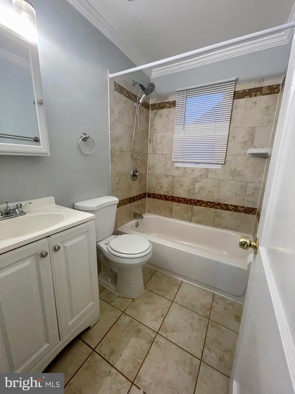 Building Photo - 1517 Rollins Ave