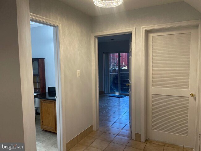 Building Photo - 3996 Royal Lytham Dr