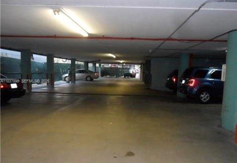 Building Photo - 1800 Collins Ave