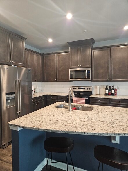 Building Photo - 3413 Brookberry Ln