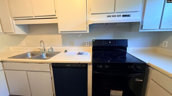Building Photo - 405-B Harbison Blvd