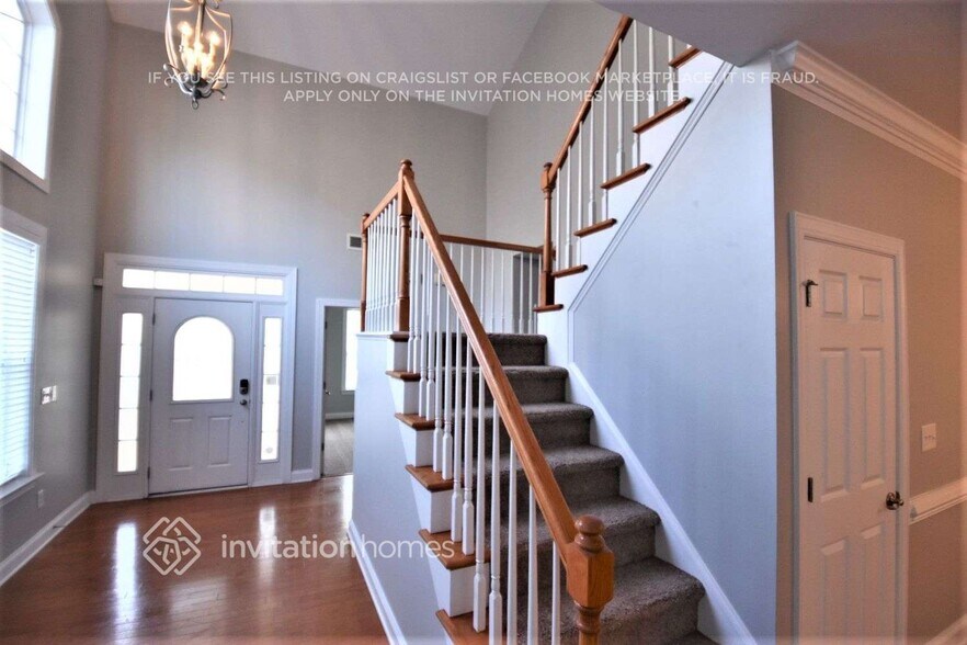 Building Photo - 14023 Acorn Creek Ln