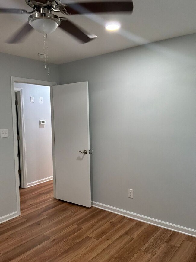 Building Photo - Beautiful 3 Bedroom is NOW AVAILABLE!!!