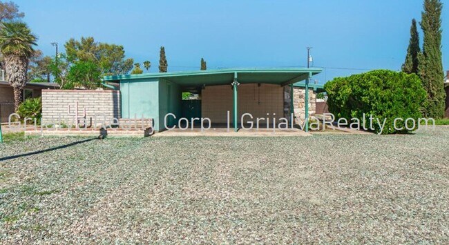 Building Photo - 2849 N Eastgate Dr