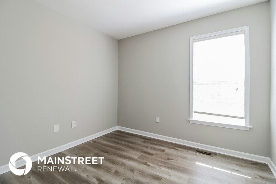 Building Photo - 448 Sunray Dr