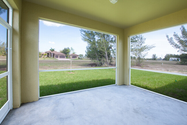 Building Photo - NW Cape Coral Single Family Home