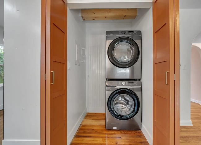 Building Photo - 1310 E 7th Ave