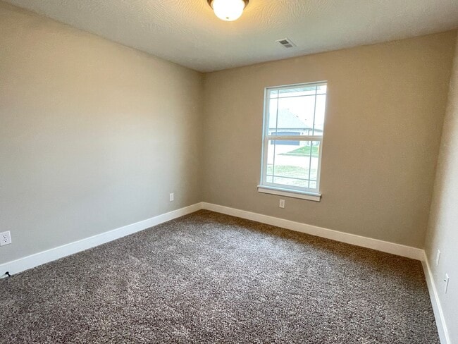 Building Photo - brand new 4/2 home