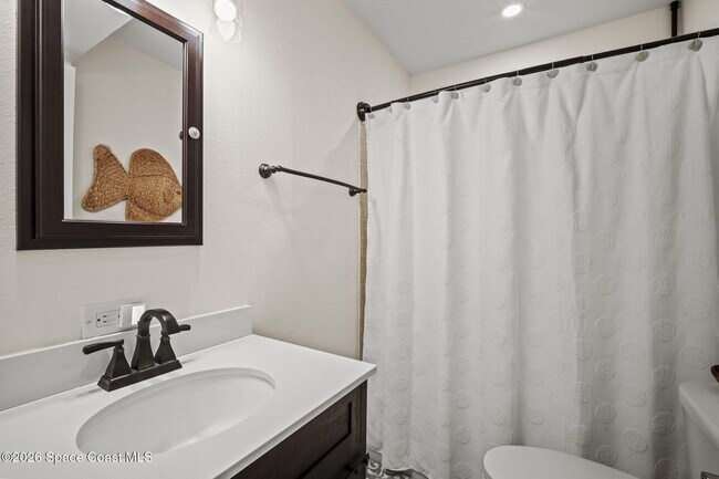 Building Photo - 180 Paradise Blvd