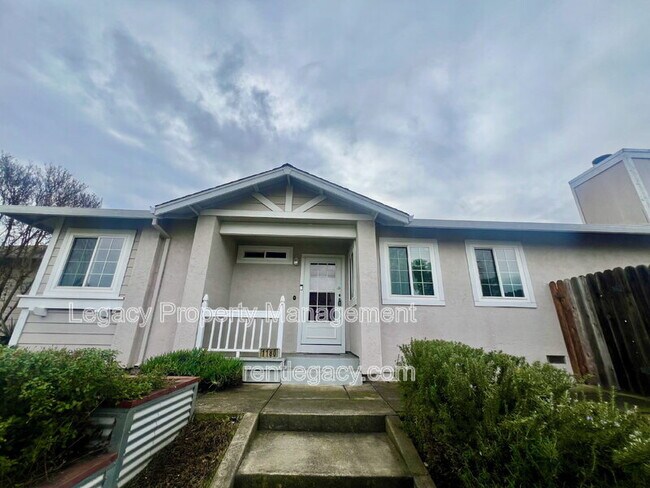 Building Photo - 1180 Camellia Ln