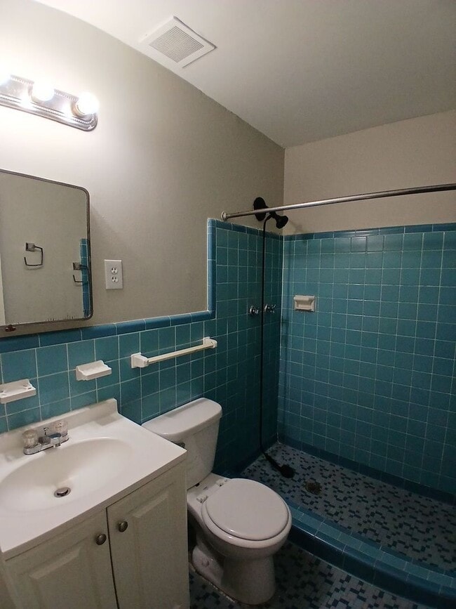 Building Photo - Nice 3 bedroom 2 bath Home For Rent