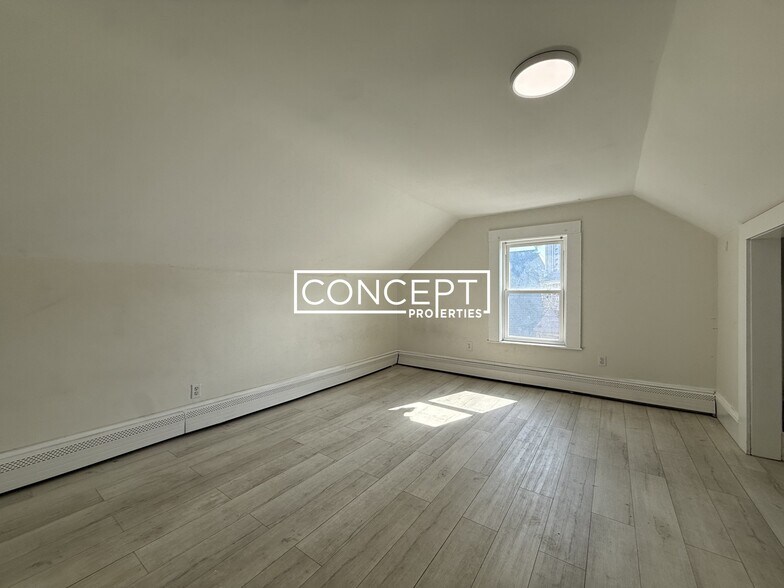 Building Photo - 4 Woodbine St