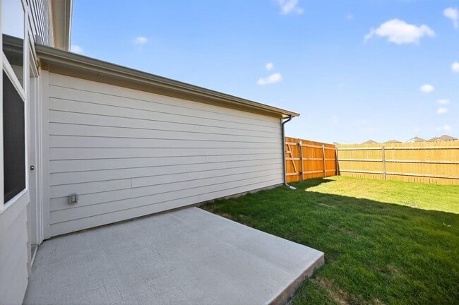 Building Photo - 5804 Swedish Farms Ter