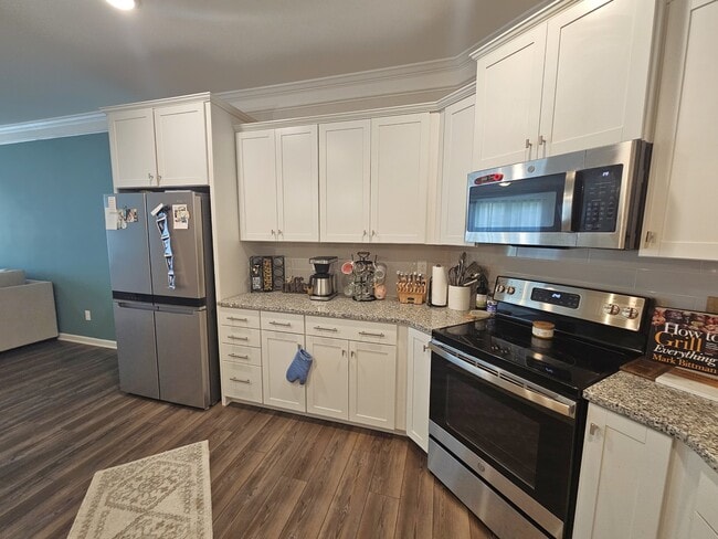 Building Photo - 205 Brochaill Ct