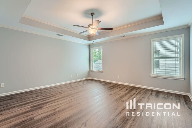 Building Photo - 280 S Village Square
