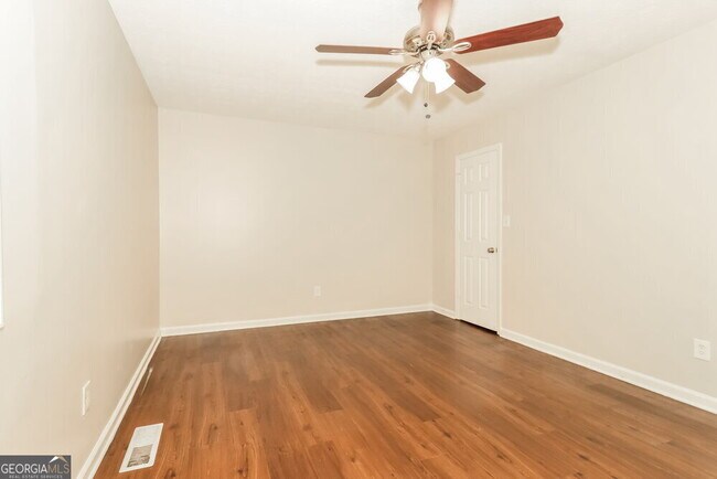 Building Photo - 5224 Brough Ln
