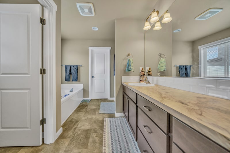 Building Photo - 508 L St NE