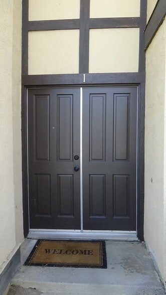 Front Door - 725 Summerwood Ln