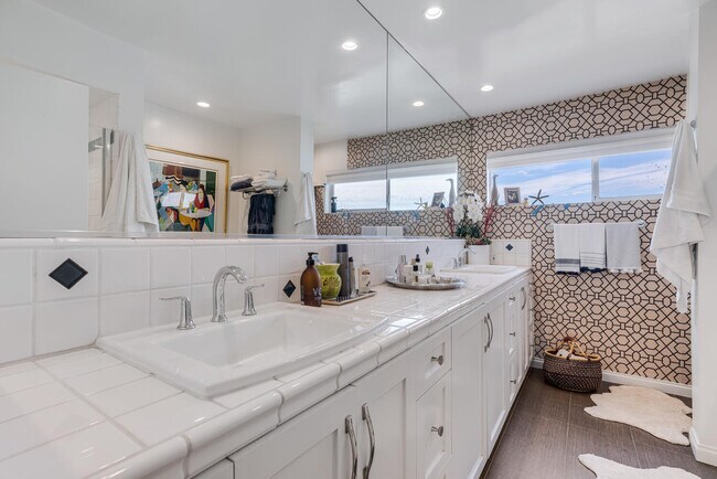 Building Photo - 17337 Tramonto Dr