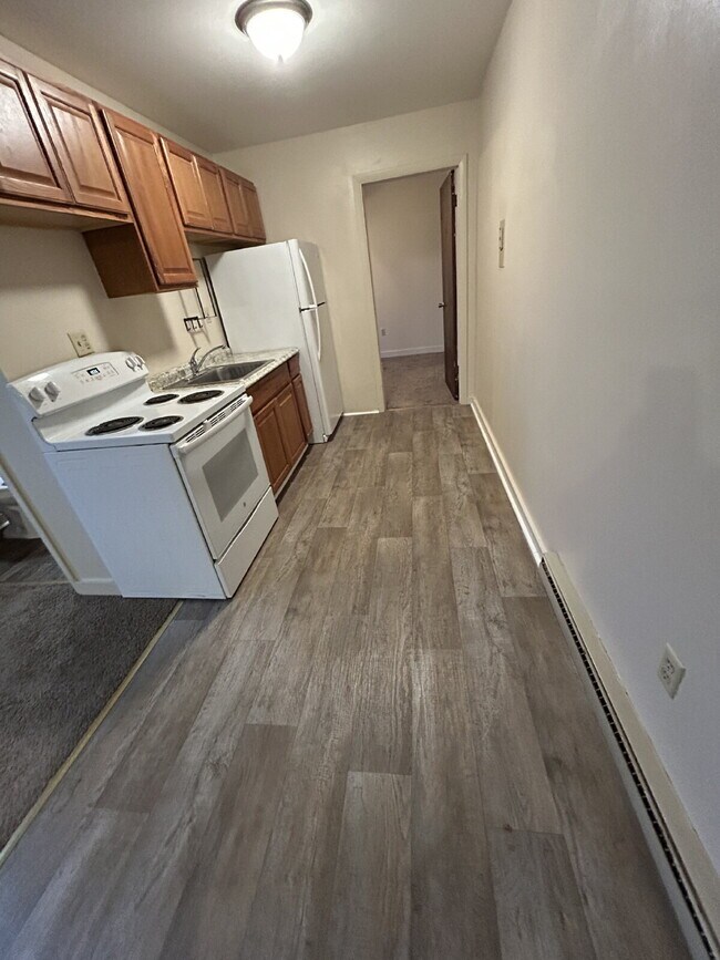 Building Photo - 1 Bedroom Apartment in York – Available early November