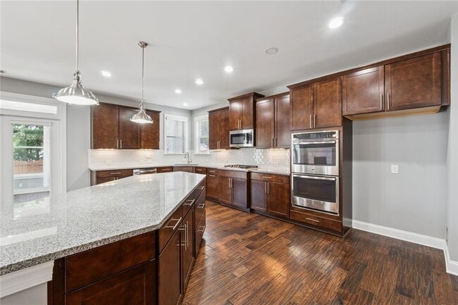 Building Photo - 655 Bell Creek Rd