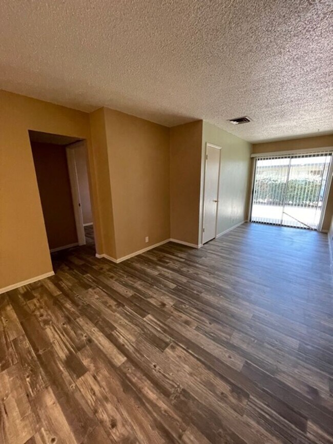 Building Photo - 8439 E Coronado Rd