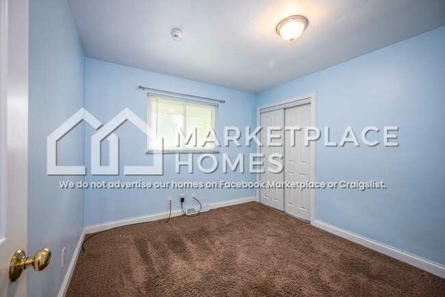 Building Photo - 2820 Oriole Dr