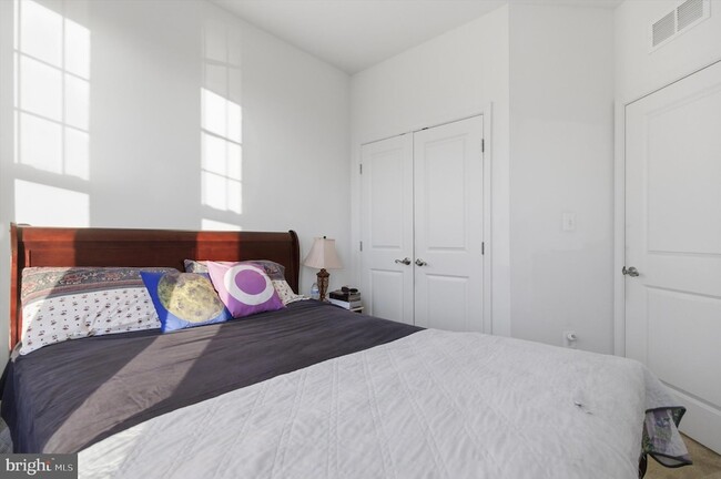 Building Photo - 7206 Wood Mdw Wy