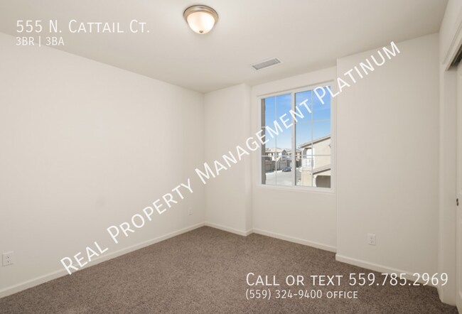 Building Photo - 667 N. Cattail Ct