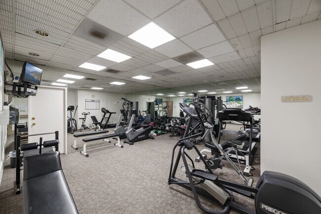 Building Photo - 1118 3rd St