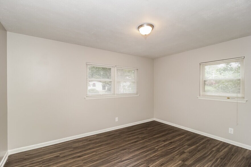 Building Photo - 4676 Pueblo Dr SW