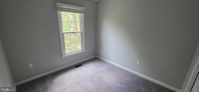 Building Photo - 1353 Templeton Pl