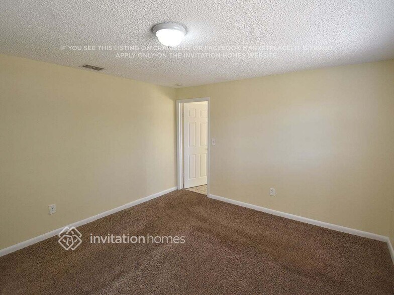 Building Photo - 4825 NW 189th Terrace