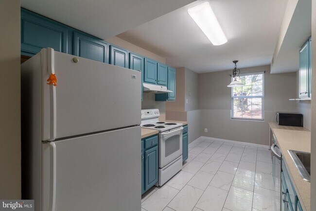Building Photo - 35 Pickering Ct